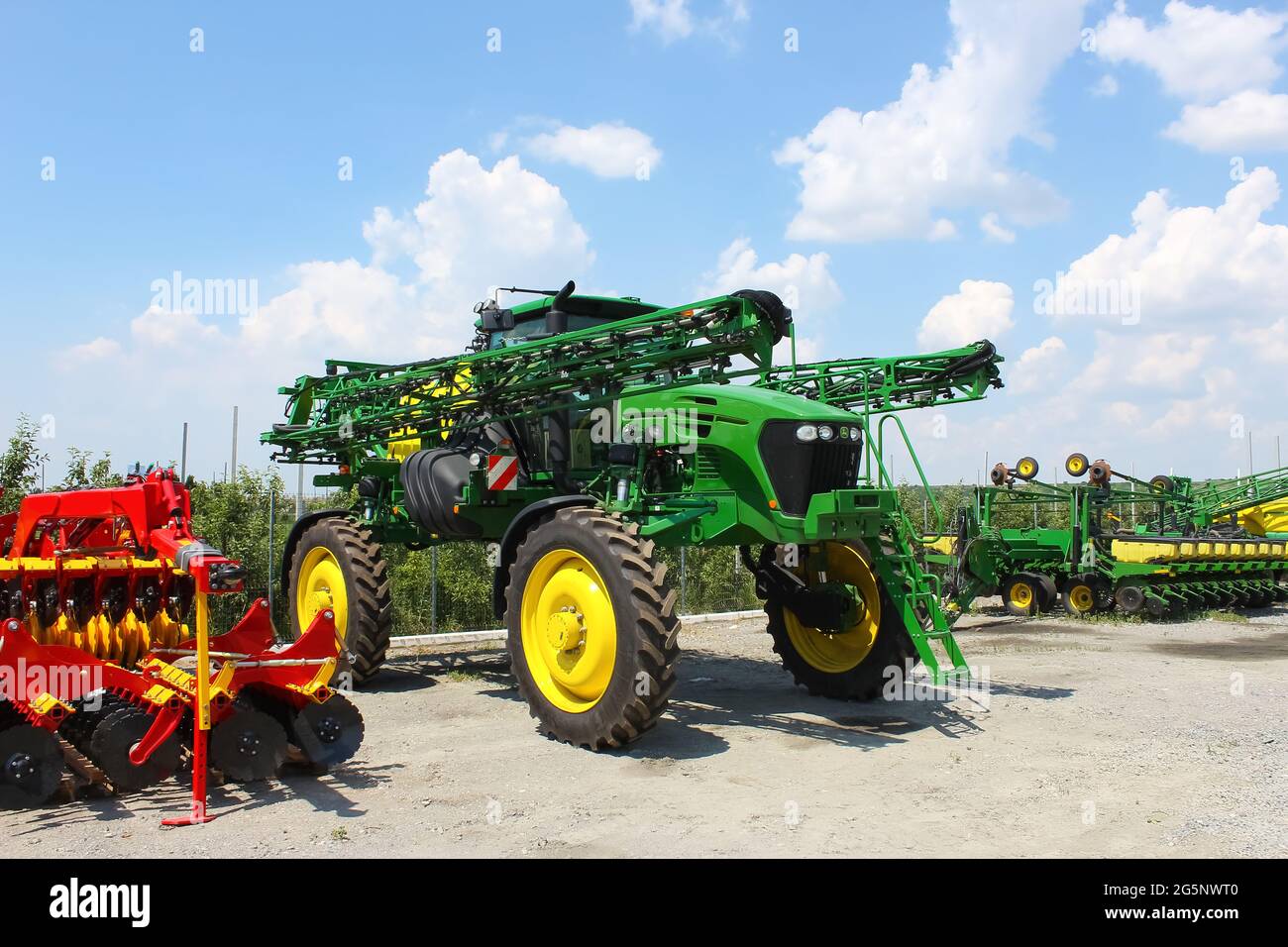 Die selbstfahrende Feldspritze. Das Konzept Landwirtschaft, Landwirtschaft Stockfoto