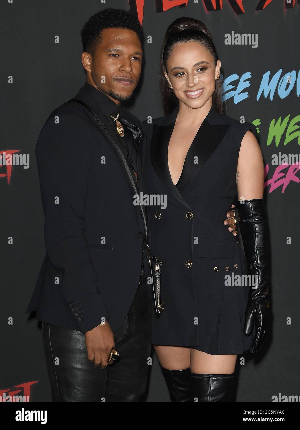 Los Angeles, USA. Juni 2021. (L-R) Lovell Adams-Gray und Kiana Madeira kommen bei der PREMIERE DER FEAR STREET-TRILOGIE an, die am Montag, dem 28. Juni 2021, im LA State Historic Park in Los Angeles, CA, stattfand. (Foto: Sthanlee B. Mirador/Sipa USA) Quelle: SIPA USA/Alamy Live News Stockfoto