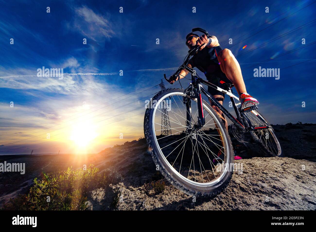 Extreme Sports.Mountain Bike und man.Life Stil, Erholung und Freizeit im Freien extreme Sport.Mountain bike.Sport und gesundes Leben Stockfoto