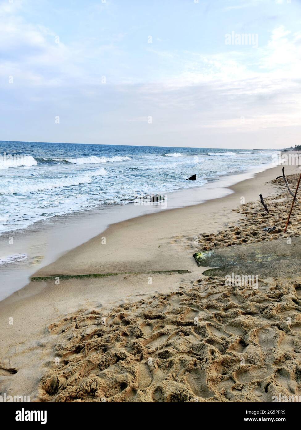 Wellen am Strand, Chennai, Tamil Nadu, Indien Stockfoto