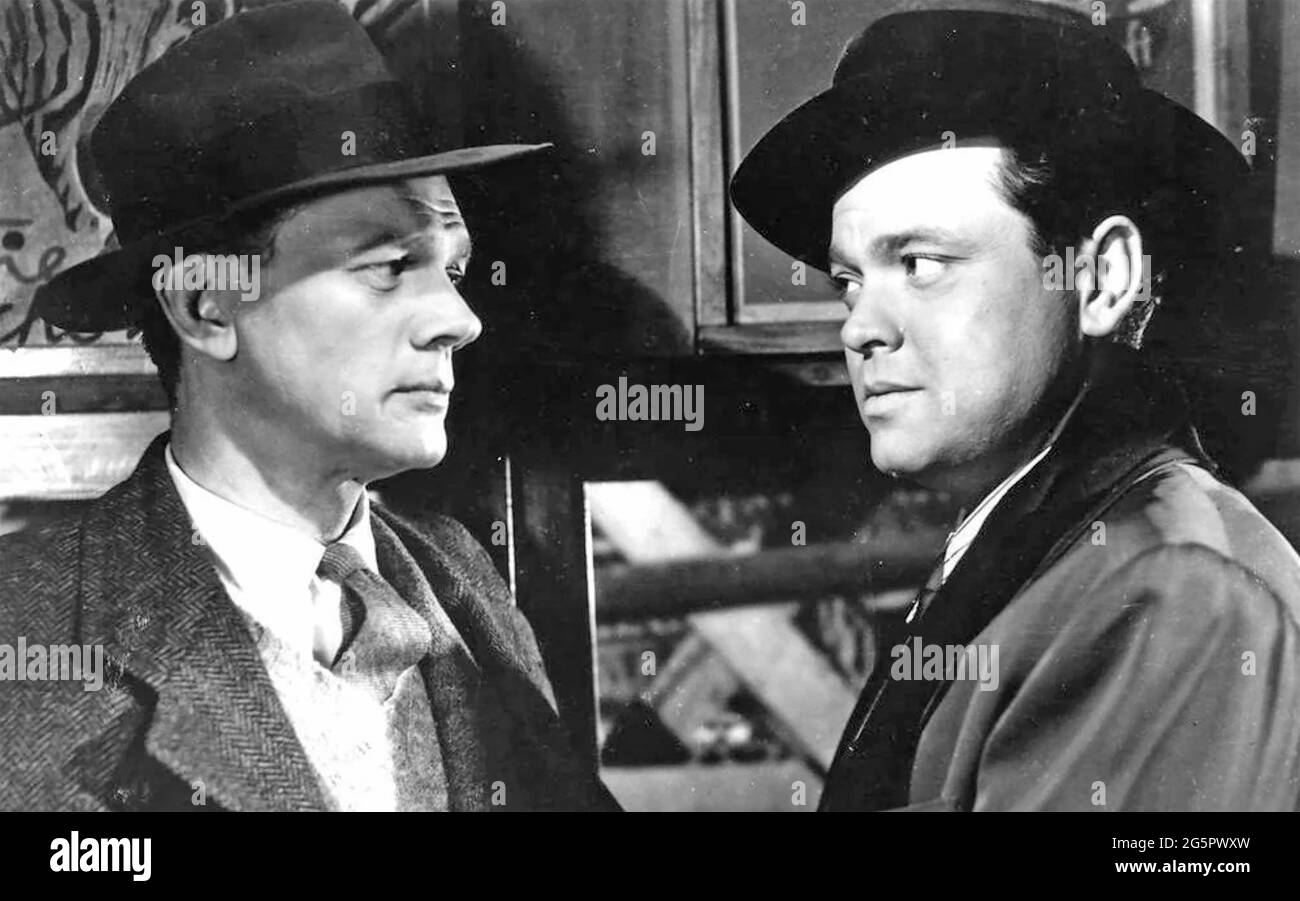 DER DRITTE MAN 1949 British Lion Film mit Joseph Cotton auf der linken Seite als amerikanischer Autor Holly Martins und Orson Welles als seinem Freund Harry Lime Stockfoto