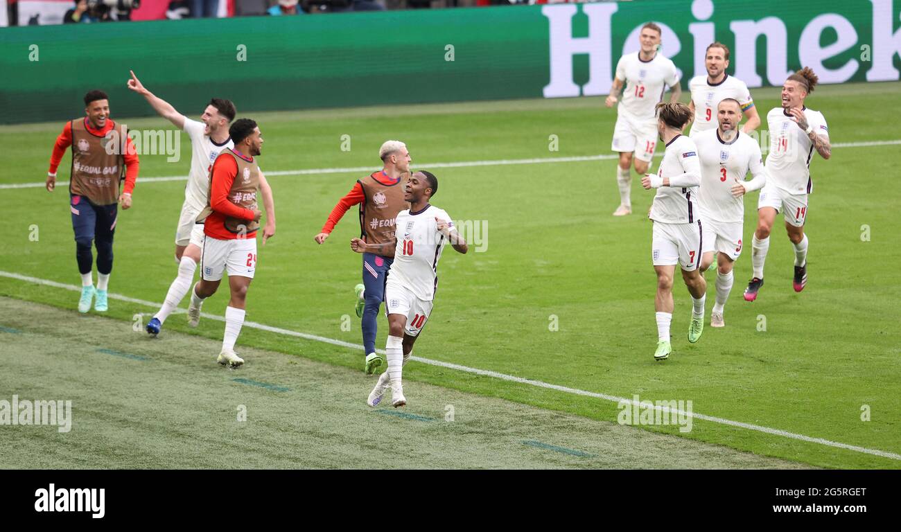 London, Großbritannien, 29. Juni 2021, EURO 2020, Europameisterschaft 2020, Round of 16 eng, England - GER, Deutschland Jubilation for STERLING, eng to 1: 0 Credit: dpa/Alamy Live News Stockfoto