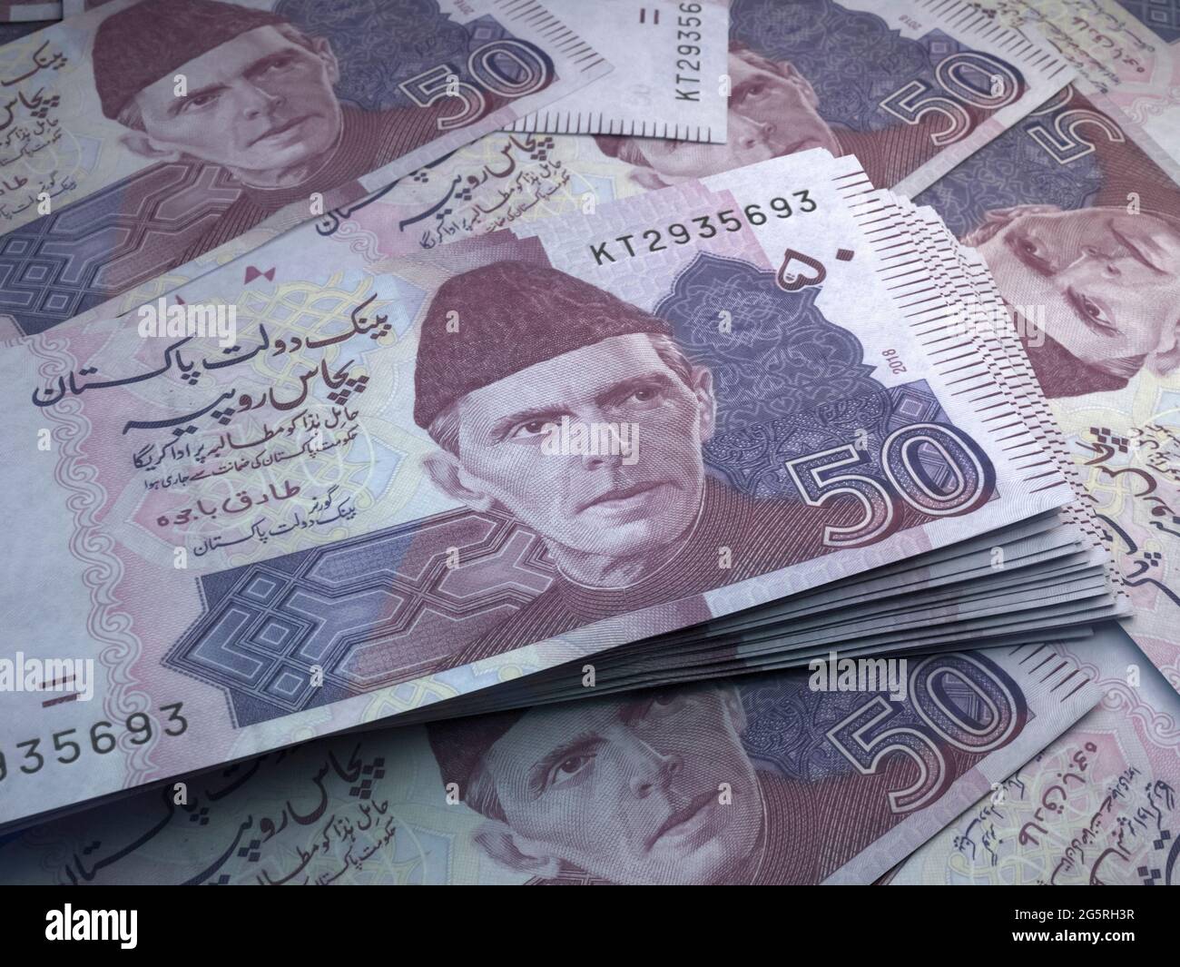 Geld Pakistans. Pakistanische Rupie-Rechnungen. PKR-Banknoten. 50 Rupien. Handel, Finanzen, Nachrichten Hintergrund. Stockfoto