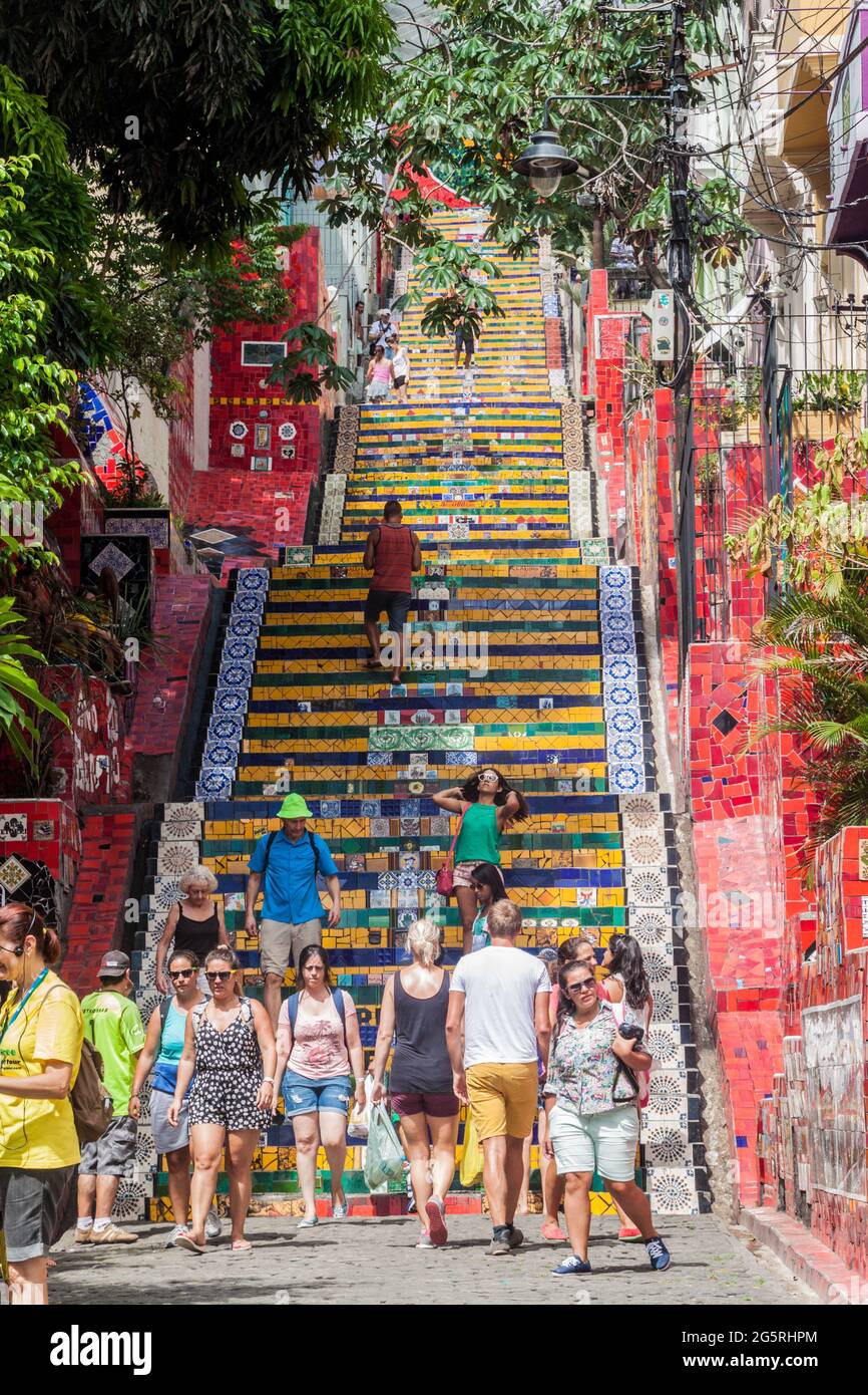 RIO DE JANEIRO, BRASILIEN - 28. JANUAR 2015: Escadaria Selaron (Selaron-Stufen) in Rio de Janeiro Stockfoto