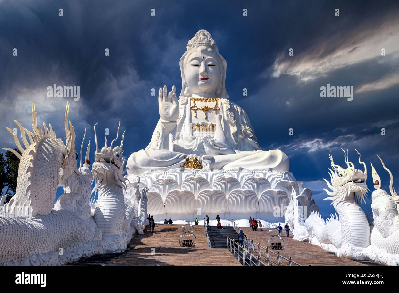 Thailand, Chiang Rai City, Gudinnestatyn Tempel Stockfoto