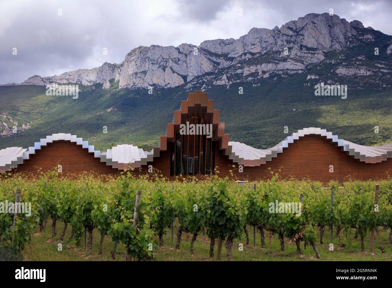 Ysios Bodega Design von dem spanischen Architekten Santiago Calatrava im Dorf LaGuardia in der Region von La Roja. Spanien Stockfoto