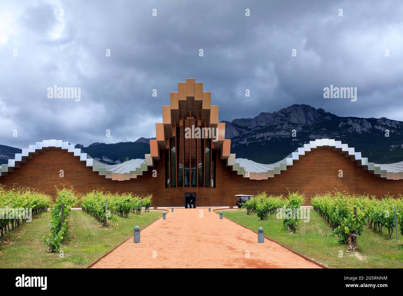 Ysios Bodega Design von dem spanischen Architekten Santiago Calatrava im Dorf LaGuardia in der Region von La Roja. Spanien Stockfoto