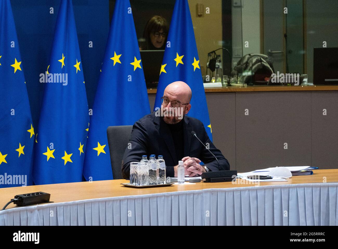 Der Präsident des Europäischen Rates, Charles Michel, nimmt per Videokonferenz am Dreigliedrigen Sozialgipfel Teil. Brüssel, Belgien. Stockfoto