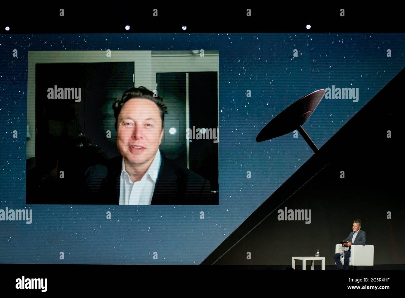 29. Juni 2021, Barcelona, Spanien: Tesla und SpaceX-Gründer, ELON MUSK, halten eine Videokonferenz auf dem Mobile World Congress 2021 in Barcelona ab. Der Mobile World Congress ist zurück, nachdem die vorherige Ausgabe aufgrund der Coronavirus-Pandemie abgesagen wurde.Quelle: Jordi Boixareu/Alamy Live News Stockfoto