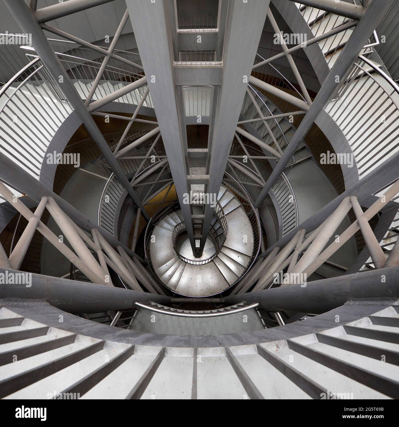 Treppe am U-Bahnhof Reinoldikirche, Deutschland, Nordrhein-Westfalen, Ruhrgebiet, Dortmund Stockfoto