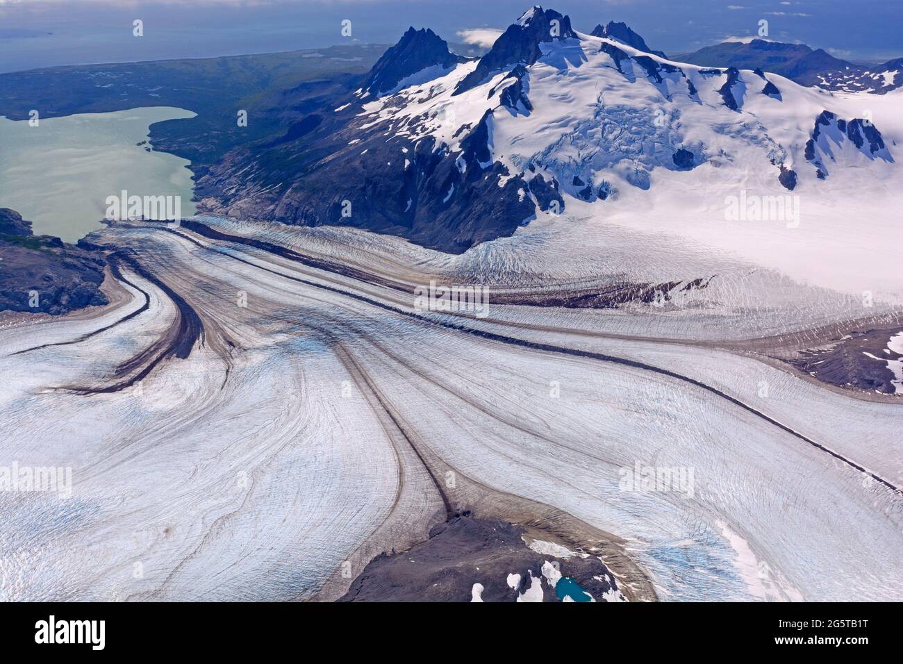 Gletscher Rubrik bergab auf vier erreichte Berg in der Alaska Halbinsel Stockfoto