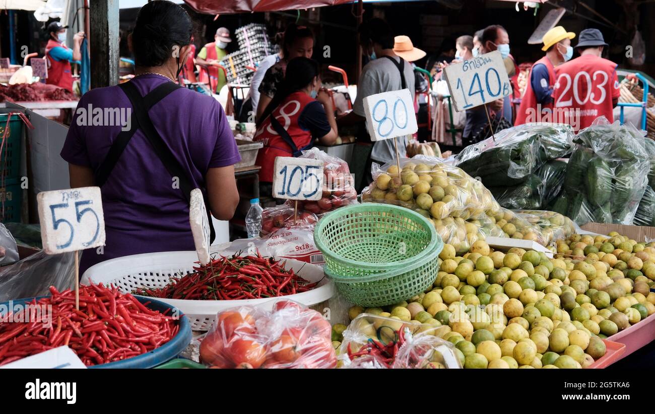 Klong Toey Market Wet Market Bangkok Thailand größter Lebensmittelverteiler in Südostasien Stockfoto