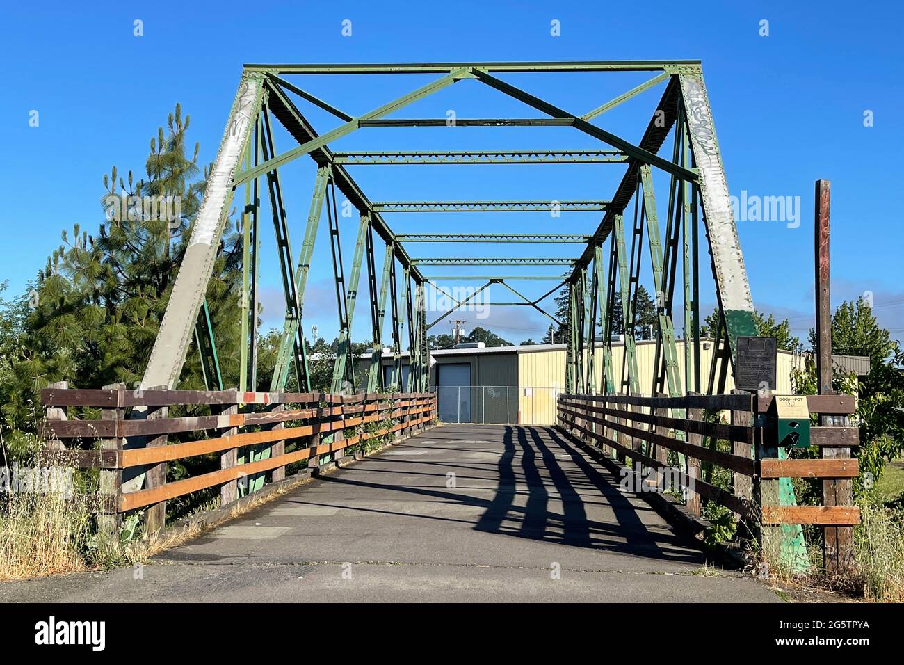 Die Richardson Bridge, Mittwoch, 9. Juni 2021, in Eugene, Ore. Stockfoto