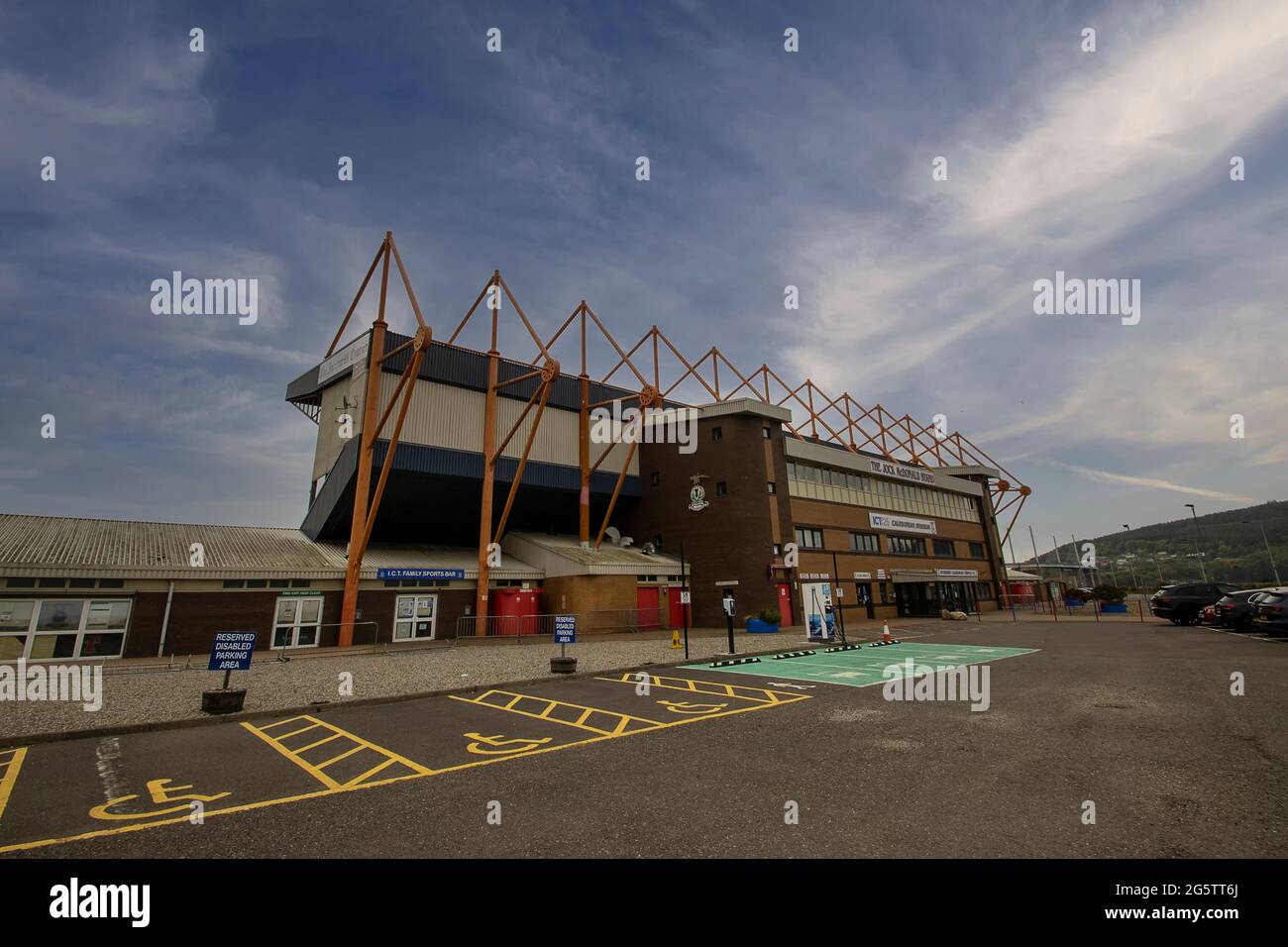 Im Caledonian Stadium befindet sich der Inverness Caledonian Thistle Football Club in den schottischen Highlands, Großbritannien Stockfoto