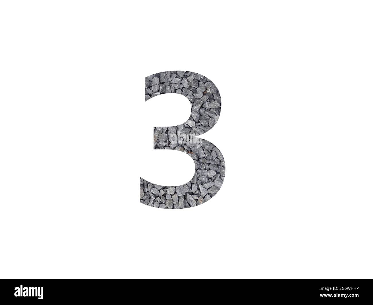 Nummer 3 des Alphabets aus grauem Kies, isoliert auf weißem Hintergrund Stockfoto