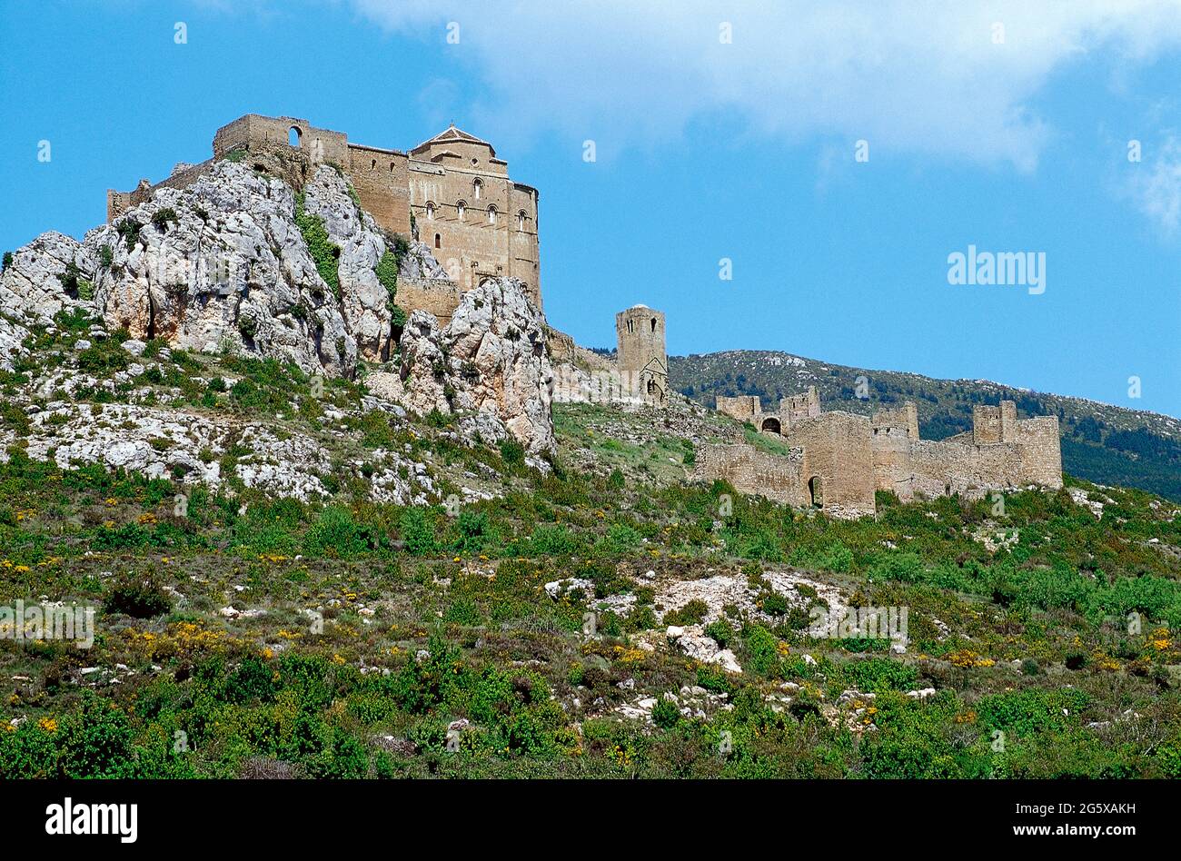 Spanien, Aragón, Provinz Huesca, Loarre. Blick auf das Schloss, das von König Sancho III. Dem Großen gegründet wurde. Am Ende des 11. Jahrhunderts erweiterte König Sancho I. Ramírez von Aragon (1043-1094) die Schlossanlage. Stockfoto
