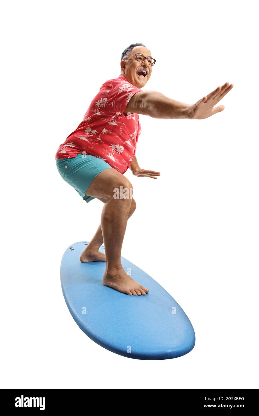 Reifer Mann auf einem Surfbrett isoliert auf weißem Hintergrund Stockfoto