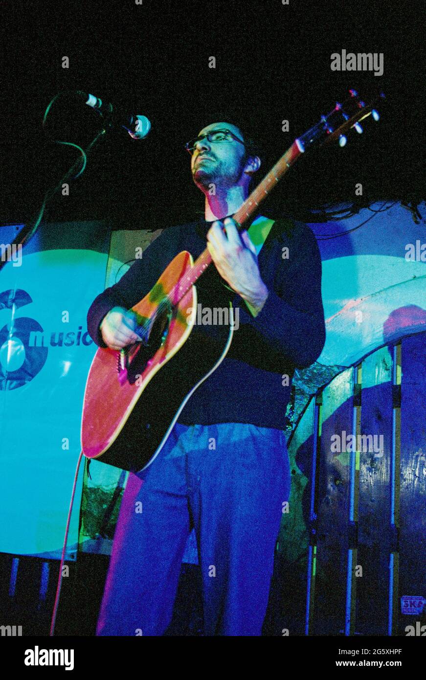 James Mercer Musiker und Leadsänger der Shins, Auftritt an der Borderline, 12. Februar 2003, London, England, Großbritannien. Stockfoto