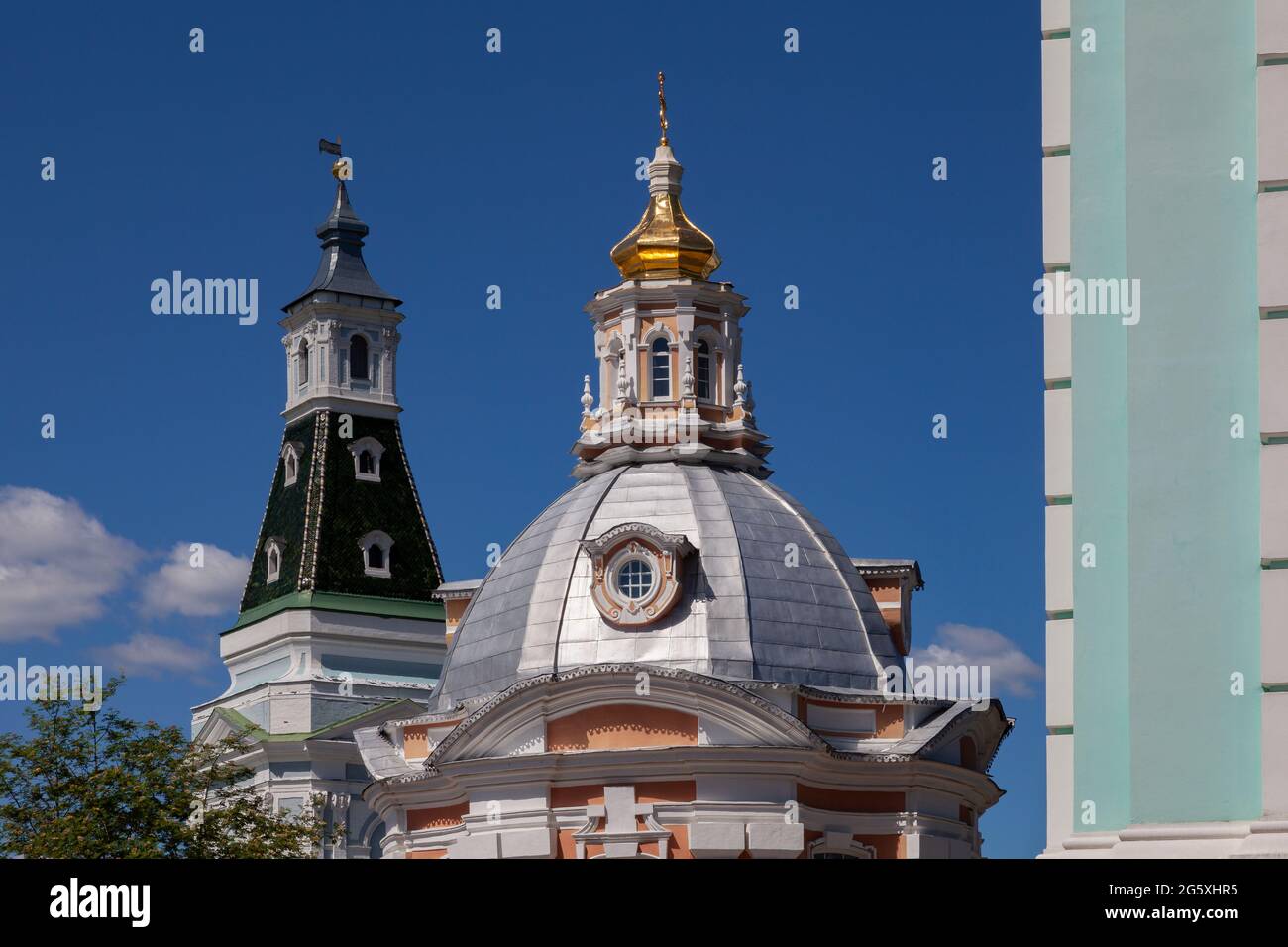 Kirche der Smolensker Gottesmutter im Dreifaltigkeit-Sergius Lavra, Russland. Stockfoto