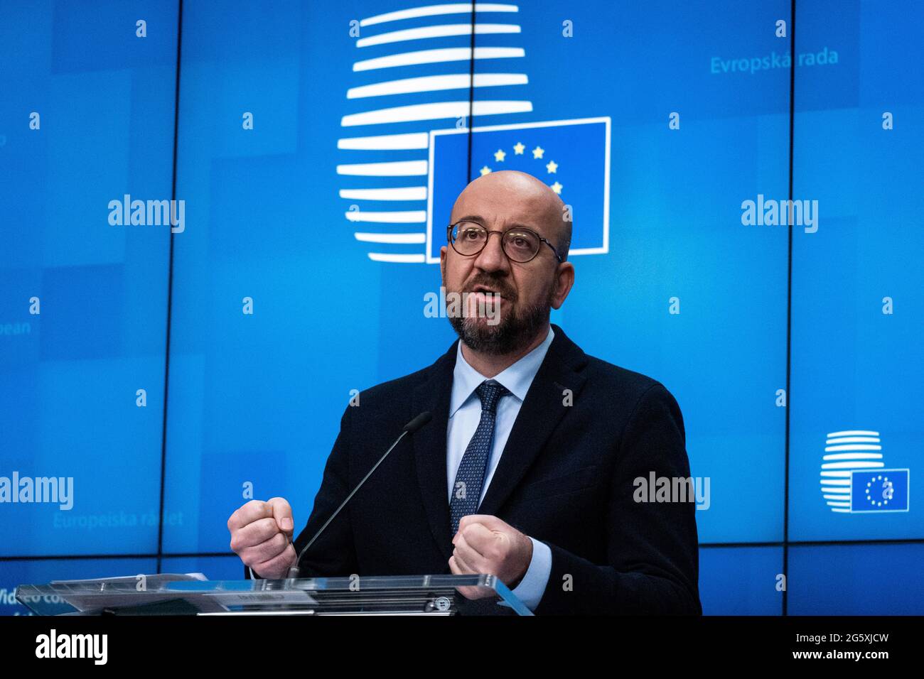 Der Präsident des Europäischen Rates, Charles Michel, nimmt an der Videokonferenz der Staats- und Regierungschefs der Europäischen Union Teil. Brüssel, Belgien. Stockfoto