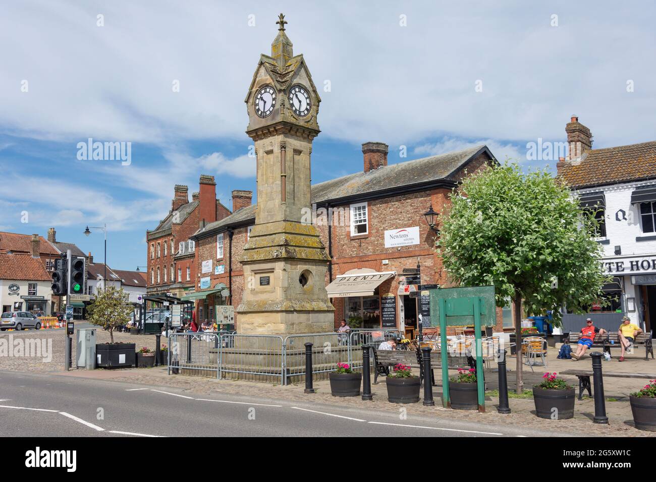 Uhrenturm, Marktplatz, Thirsk, North Yorkshire, England, Vereinigtes Königreich Stockfoto