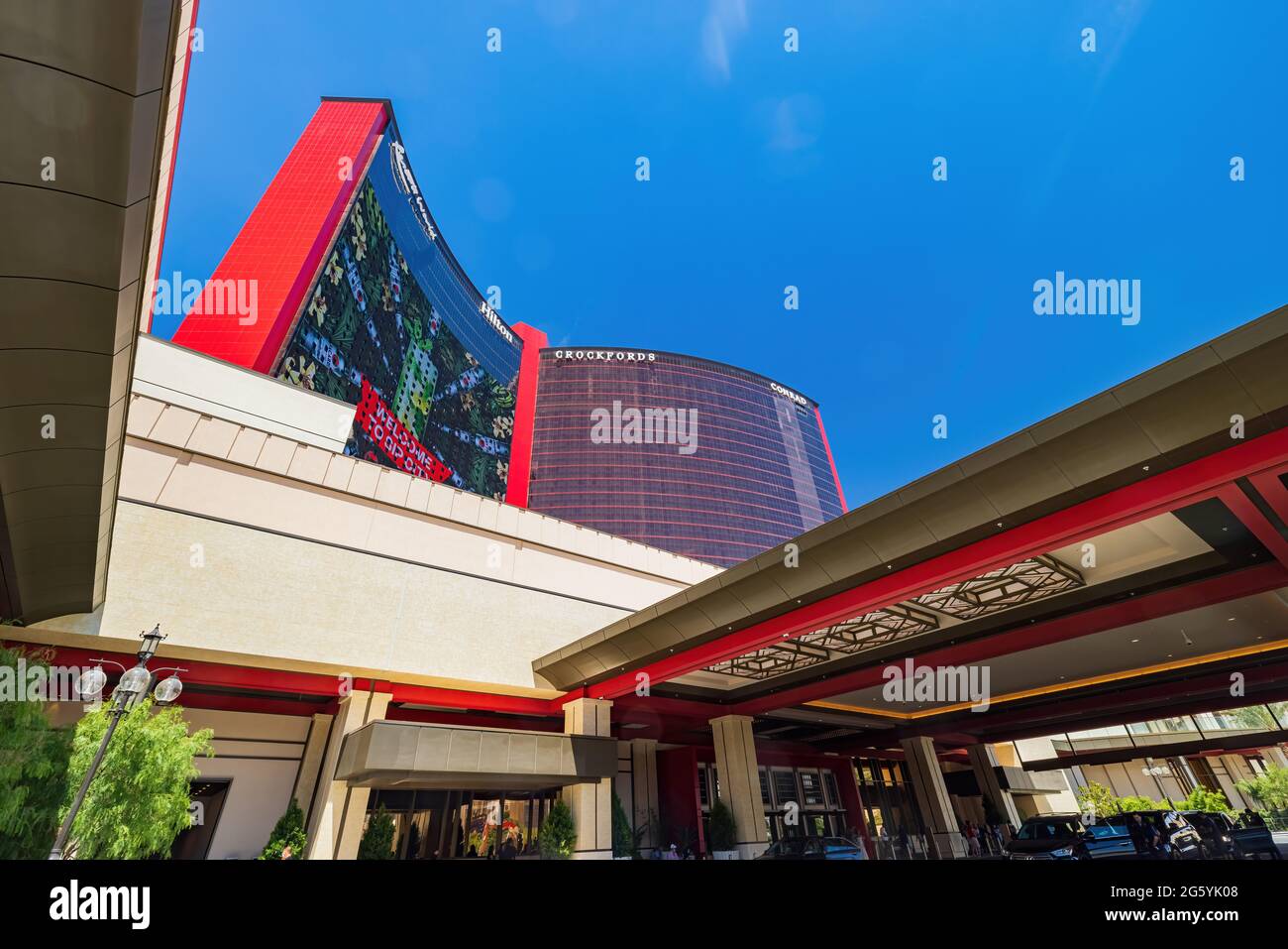 Las Vegas, 28. JUNI 2021 - Außenansicht des Resorts World Casinos Stockfoto