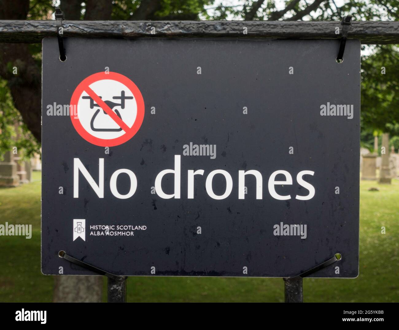 Schild oder Hinweis No Drohnen in Jedburgh, Schottland, Großbritannien Stockfoto