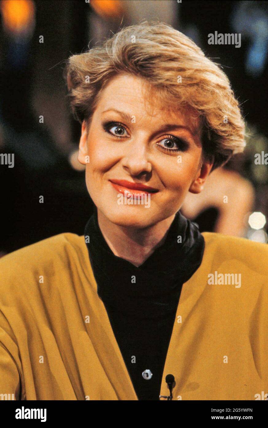 Carmen Nebel, deutsche Fernsehmoderatorin, Portrait um 1994. Carmen Nebel, deutsche TV-Moderatorin, Porträt um 1994. Stockfoto