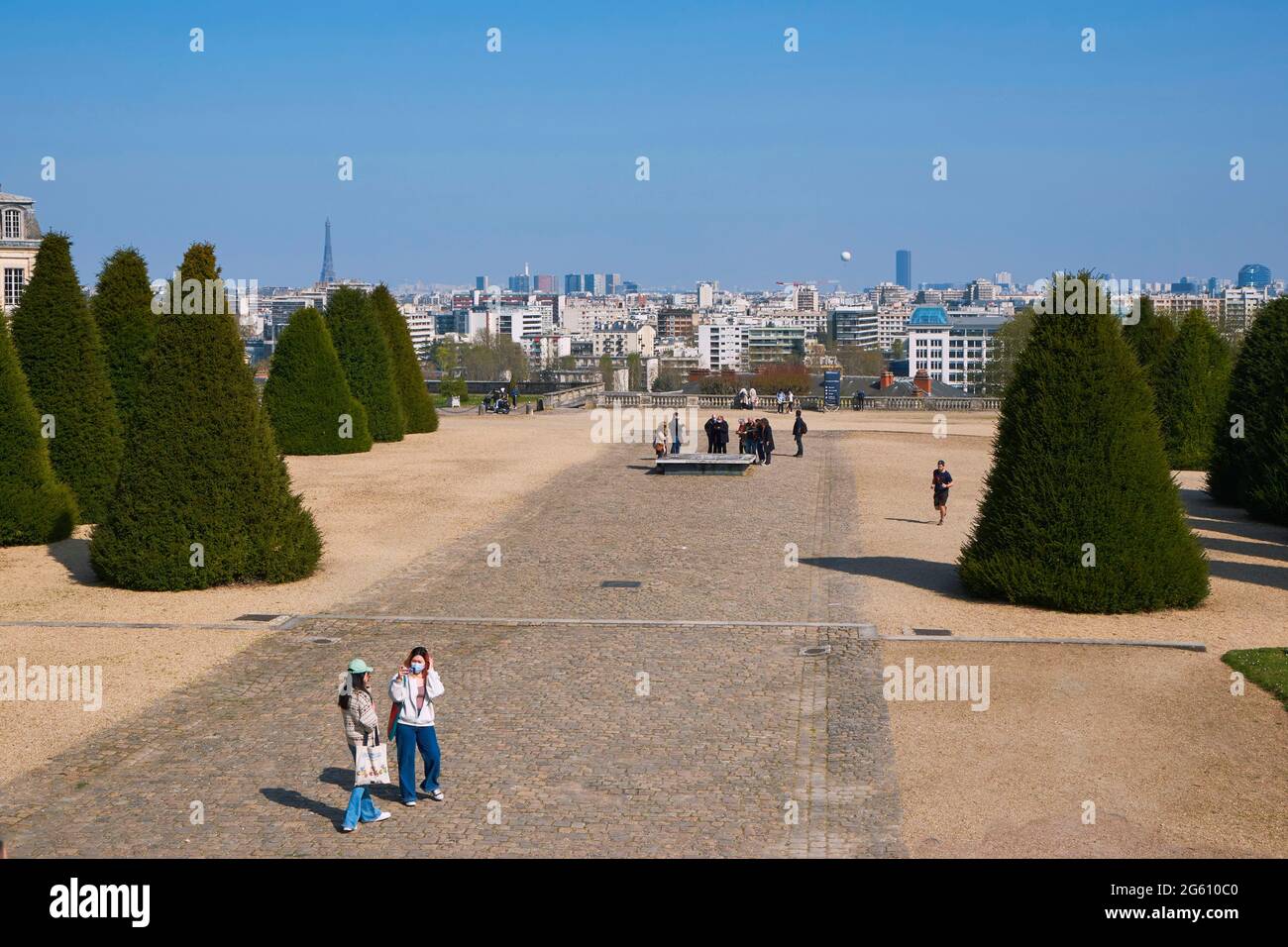 Frankreich, Hauts de seine, Saint Cloud, domaine national de Saint-Cloud oder Parc de Saint Cloud, Panoramablick auf Paris Stockfoto