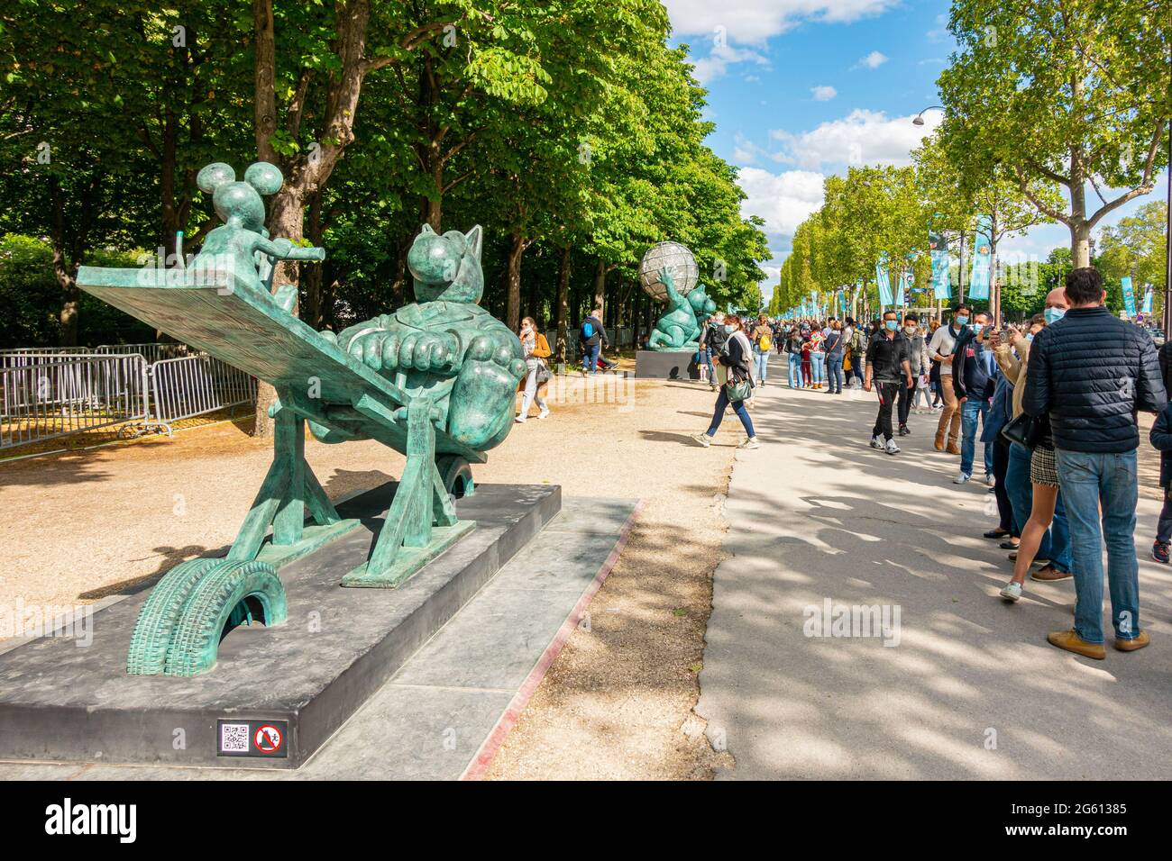 Frankreich, Paris, Champs elysees, Ausstellung Le Chat de Geluck Stockfoto