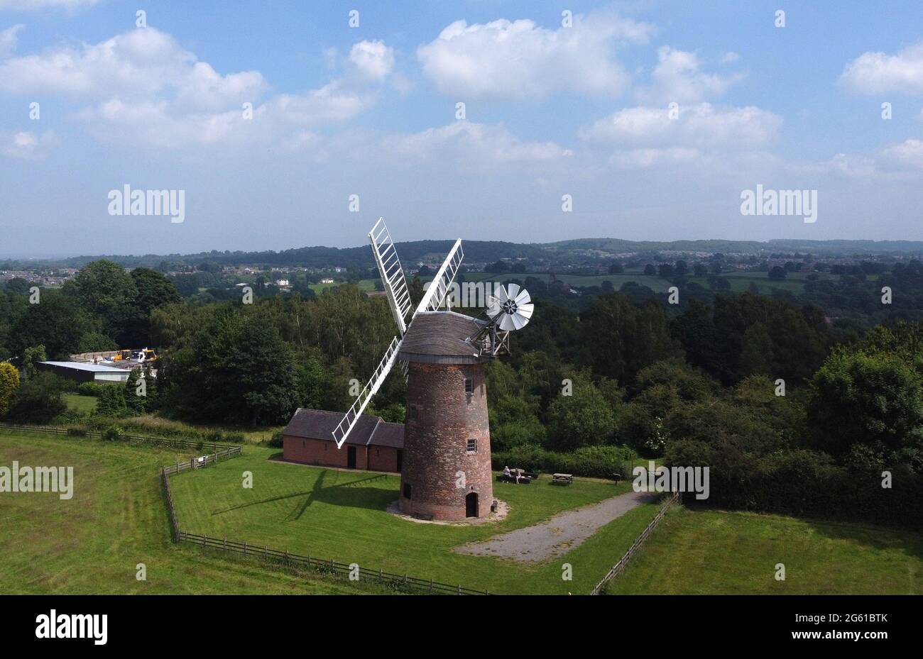 Swannington, Leicestershire, Großbritannien. Juli 2021. Eine Luftaufnahme von Hough Mill. Swannington ist ein ehemaliges Bergbaudorf zwischen Coalville und AS Stockfoto