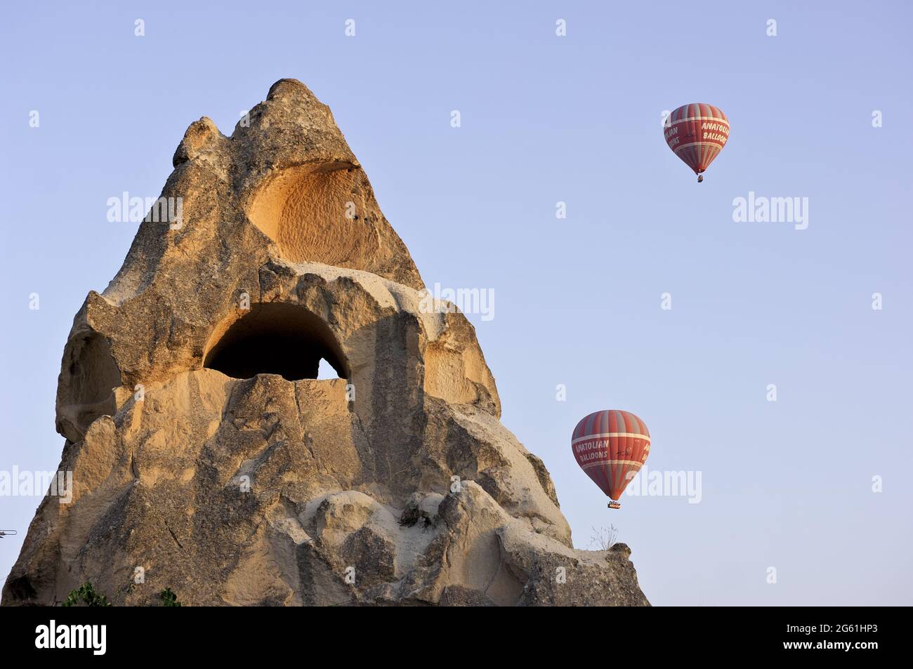 Heißluftballons und Feenkamin, Felsformation in der Türkei Wahrzeichen der Natur Stockfoto