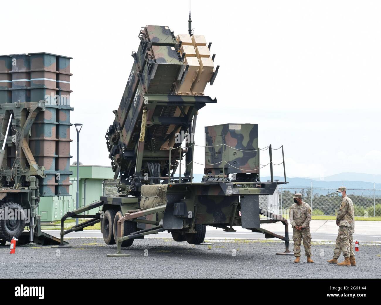 Amami, Japan. Juli 2021. Das Patriot Advanced Capability-3 (PAC-3)-System der US-Armee wird am Donnerstag, den 1. Juli 2021, bei einer gemeinsamen militärischen Trainingsübung mit dem Titel „Orient Shield 21“ im Lager Amami auf der Insel Amami Oshima, Präfektur Kagoshima, Japan, angezeigt. Dies ist das erste Mal, dass das PAC-3-Raketensystem auf Amami Oshima eingesetzt wird. Foto von Keizo Mori/UPI Credit: UPI/Alamy Live News Stockfoto
