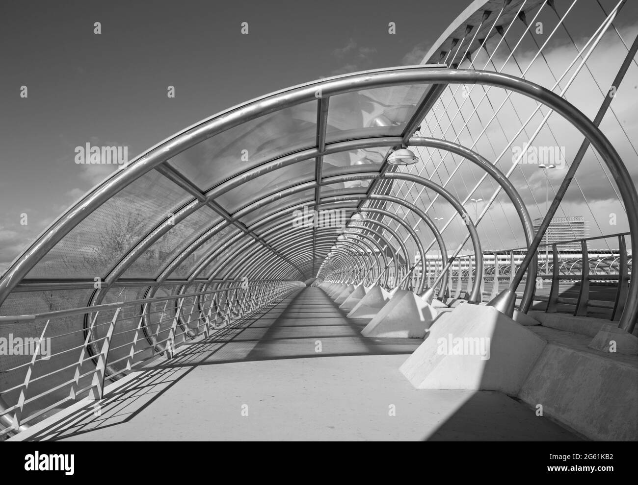 Saragossa - Der dritte Millennium Bridge - Puente del Tercer Milenio. Stockfoto