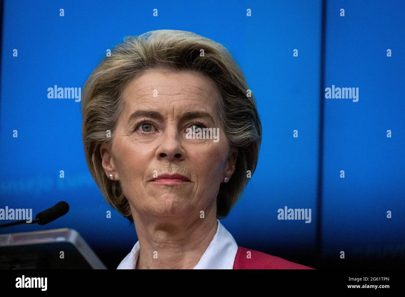 Die Präsidentin der Europäischen Kommission Ursula von der Leyen beim Videokonferenz-Gipfel der Staatschefs der Europäischen Union. Brüssel. Belgien. Stockfoto