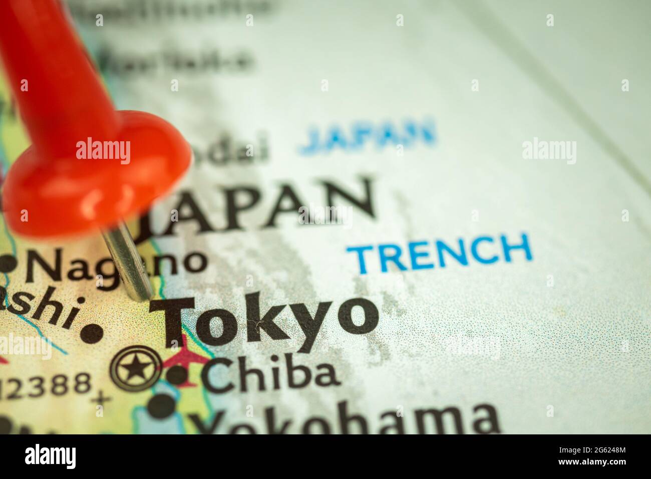 Ort Tokio in Japan, Reisekarte mit Stecknadelpunkt-Markierung in Nahaufnahme, Asia Journey Concept Stockfoto