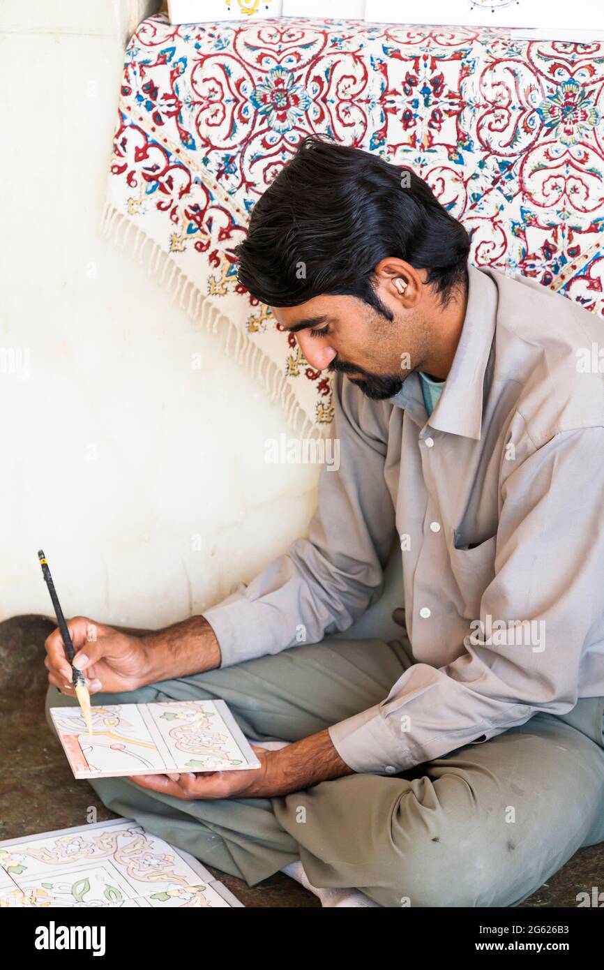 Maler, Vorführung des traditionellen Handwerks, Arg of Karim Khan (Zitadelle), Stadtzentrum, Shiraz, Fars Province, Iran, Persien, Westasien, Asien Stockfoto