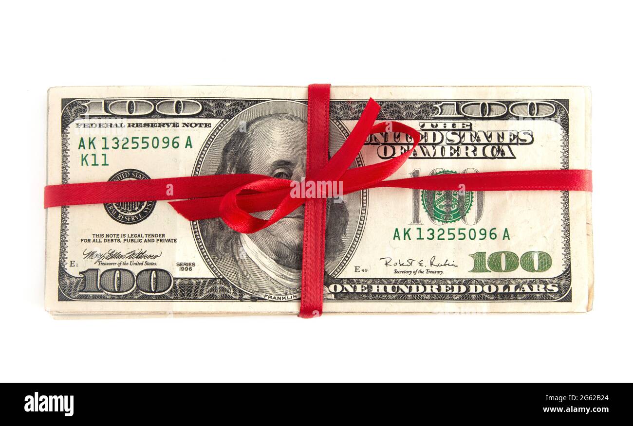 Ein Stapel amerikanischer Hundert-Dollar-Scheine als Geschenk Stockfoto
