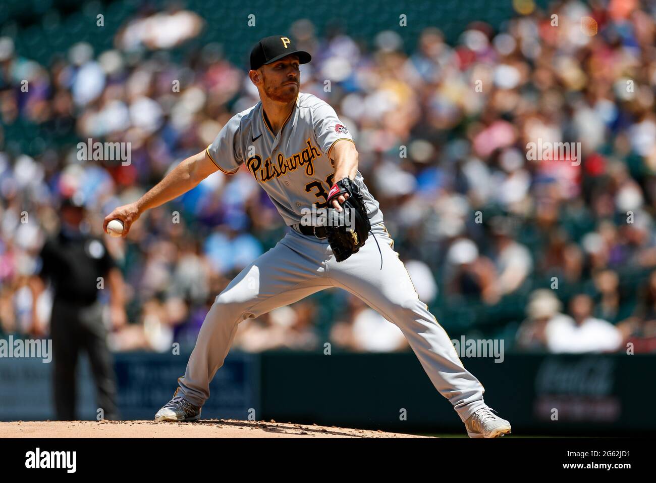 Pittsburgh Pirates Pitcher Chad Kuhl (39) spielt den Ball während eines MLB-Spiels in der regulären Saison gegen die Colorado Rockies, Mittwoch, 29. Juni 2021 in Stockfoto