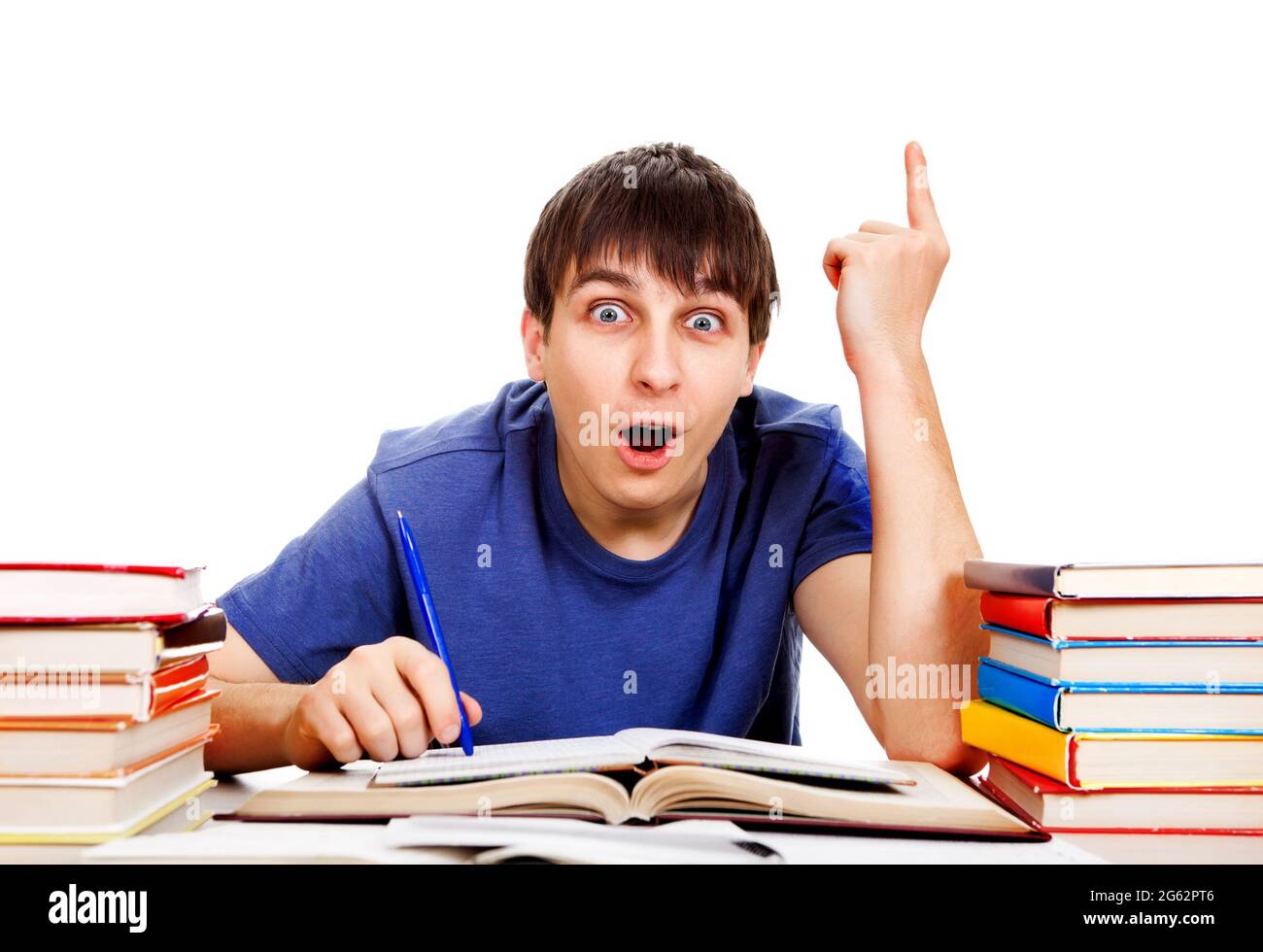 Fröhliche Student Show Finger auf dem weißen Hintergrund isoliert Stockfoto