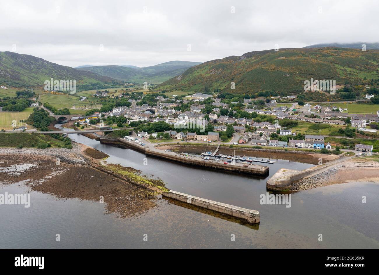 Luftaufnahme des Dorfes Helmsdale, Sutherland, Schottland. Stockfoto