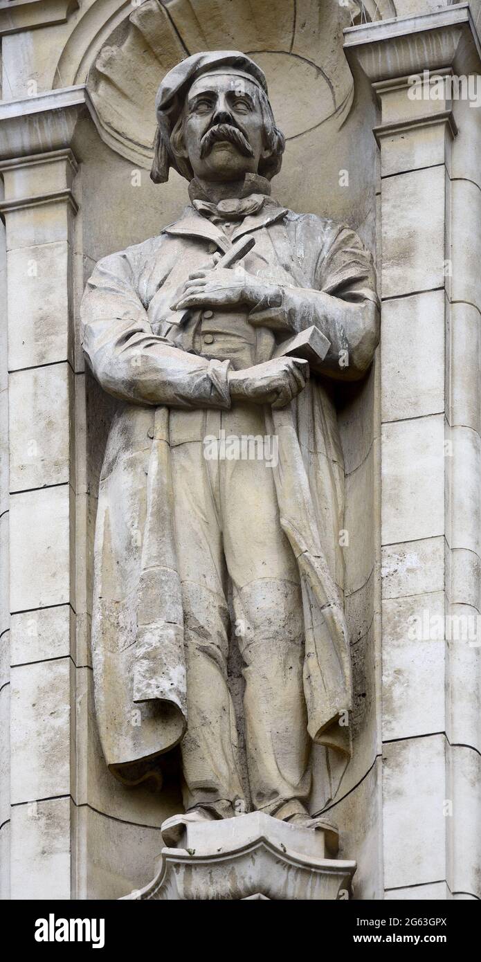 London, England, Großbritannien. Statue von John H. Foley (Bildhauer), von James Gamble an der Cromwell Road Fassade des Victoria and Albert Museum, Kensington. Stockfoto