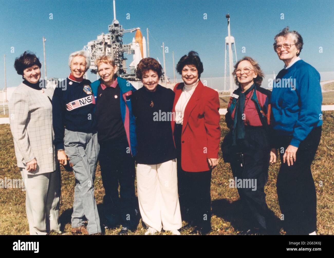 KENNEDY SPACE CENTER - 1995 - Mitglieder der First Lady Astronaut Trainees (Wohnungen, auch bekannt als die "Mercury 13"), diese sieben Frauen, die einst danach strebten Stockfoto