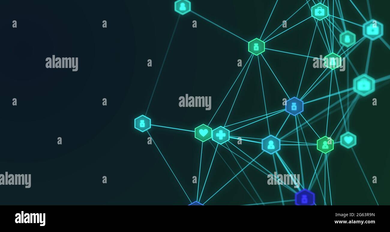 Bild der digitalen Schnittstelle und des Globus des Netzwerks der Verbindungen mit Computersymbolen auf der grünen Rückseite Stockfoto