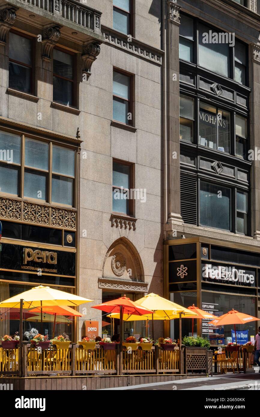 Speisen im Freien , Pera Restaurant , 305 Madison Avenue, NYC, USA Stockfoto