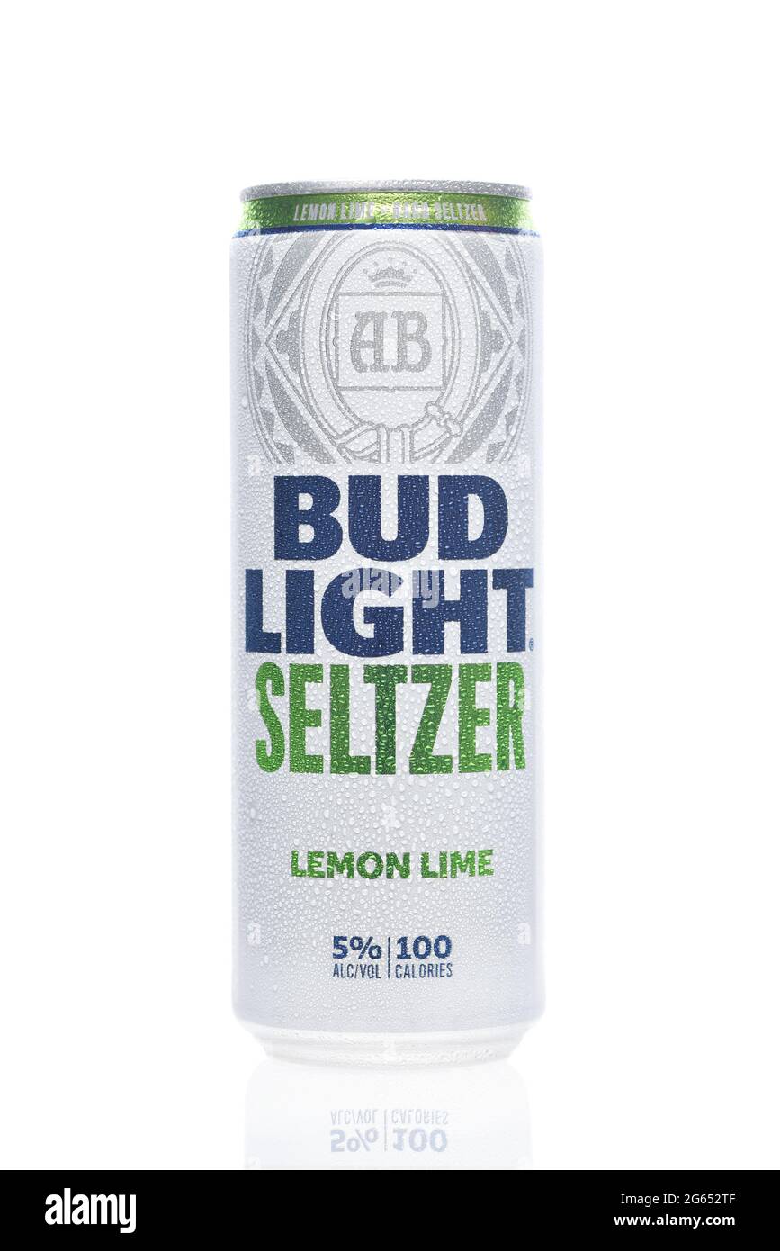 IRIVNE, CAIFORNIA - 2. JULI 2021: Eine Dose Bud Light Seltzer alkoholisches Getränk mit Zitronenlime-Geschmack. Stockfoto