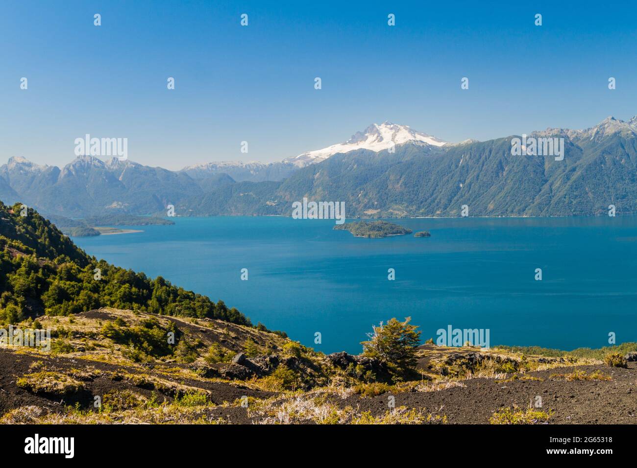 Lago Todos los Santos (See aller Heiligen) mit Vulkan Monte Tronador im Hintergrund, Chile Stockfoto