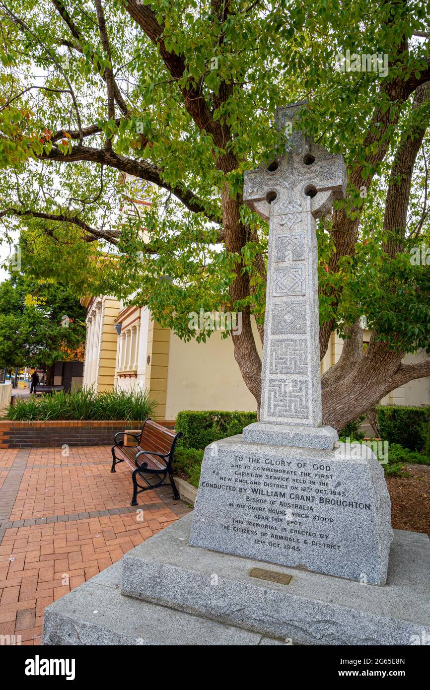 Das Keltenkreuz, errichtet zum Gedenken an den ersten christlichen Gottesdienst in Armidale. NSW Australien Stockfoto