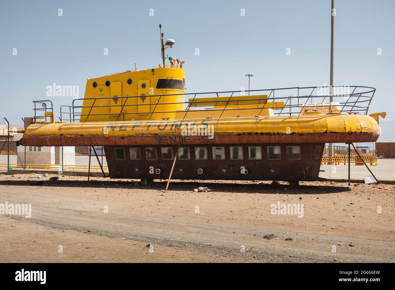 Semi-Tauchboot zum Verkauf entdeckt auf der Insel Sal, Kap Verde Stockfoto