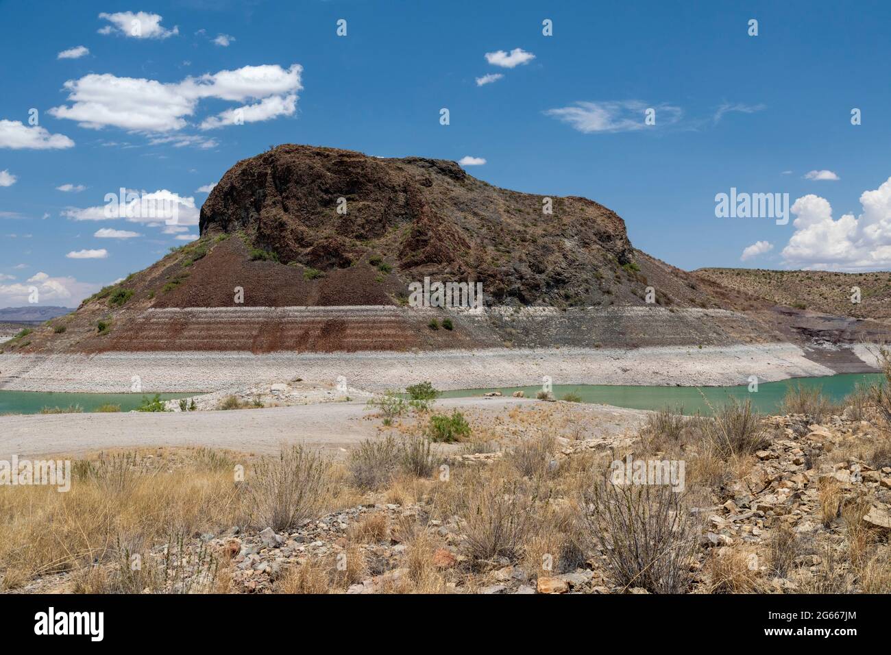 Wahrheit oder Konsequenzen, New Mexico - Elephant Butte, eine Insel im Elephant Butte Reservoir. Am Rio Grande. Das Reservoir enthält Wasser für Suthe Stockfoto